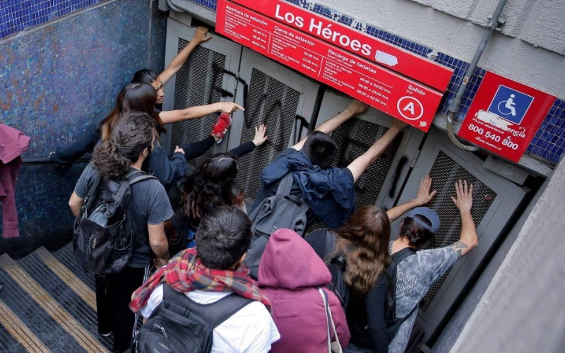 protestas metro chile - foto de venevision