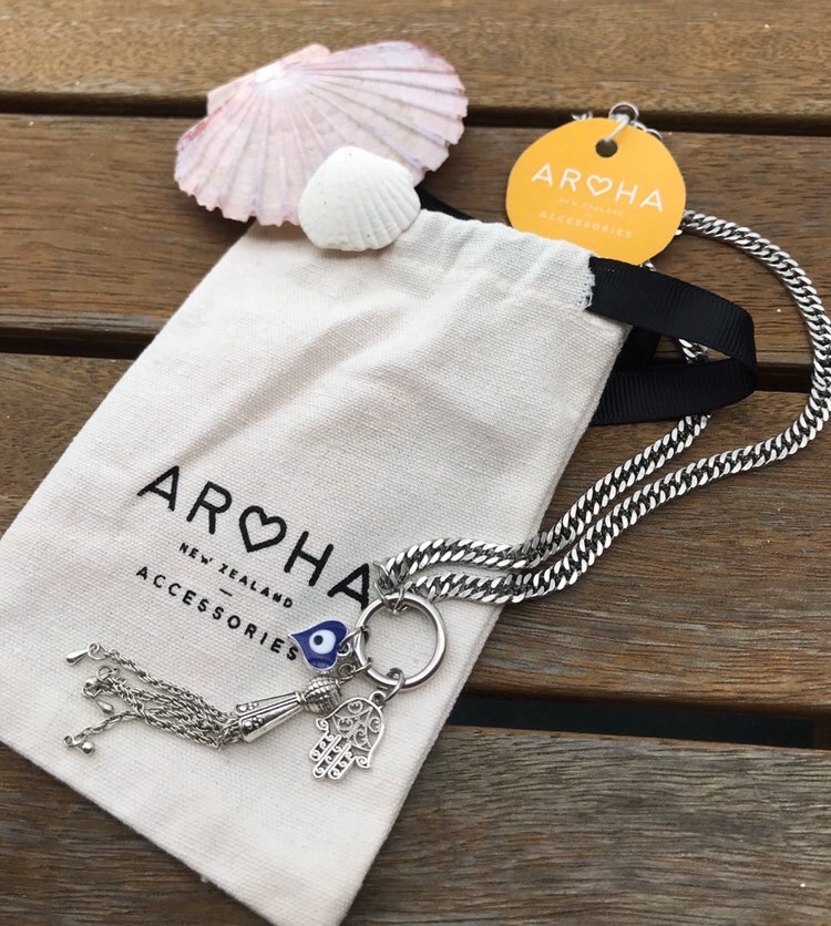 Cadena con amuletos de Aroha NZ Accesorios Collares Pendientes Pulseras Nueva Zelanda