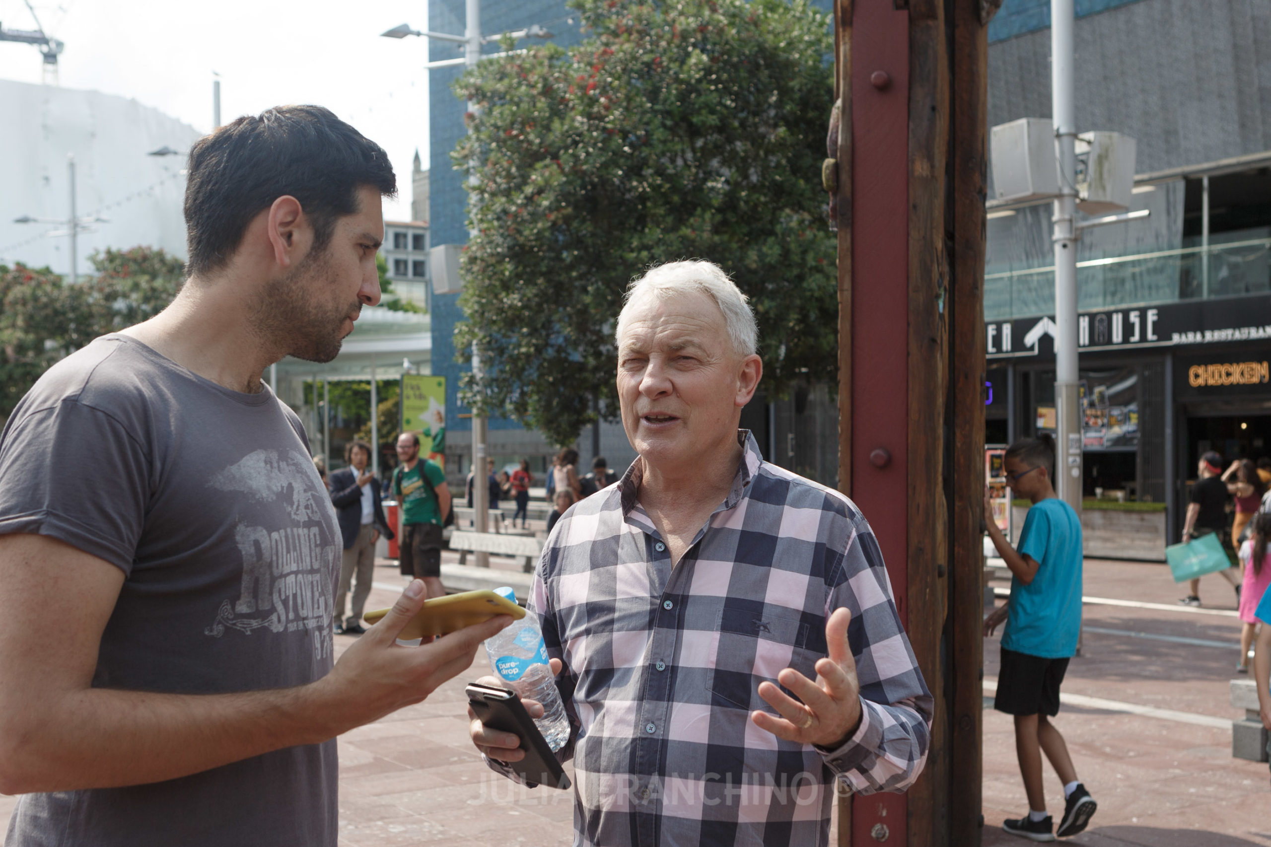 Phil Goff entrevistado por Javier Yebenes de Latidos Magazine